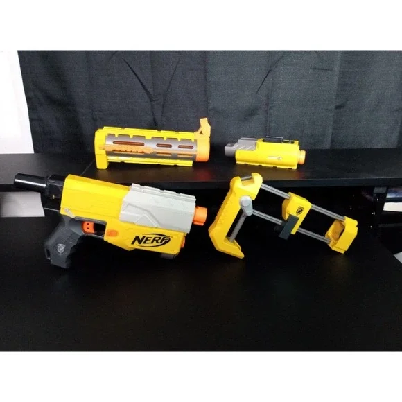 Nerf N-Strike Recon CS-6 Blaster with Accessories STOCK, BARREL EXTENSION, LASER - Picture 1 of 3